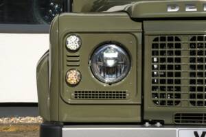 Bild 19/32 von Land Rover Defender 90 Works V8 (2014)