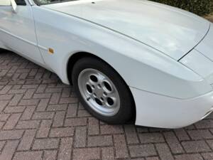 Image 42/45 of Porsche 944 Turbo (1985)