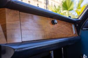 Imagen 16/47 de Ferrari 330 GT 2+2 (1964)