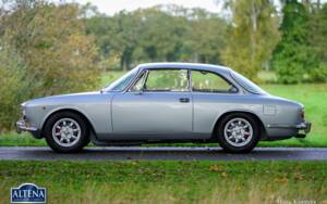 Bild 3/62 von Alfa Romeo 2000 GT Veloce (1974)