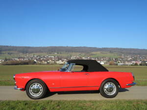 Immagine 4/21 di Alfa Romeo 2600 Spider (1966)