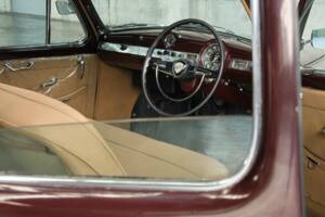 Image 37/50 of Lancia Aurelia B12 (1955)