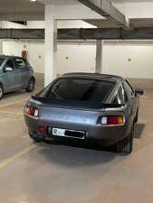 Image 7/21 of Porsche 928 S (1986)