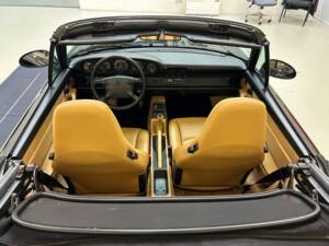 Afbeelding 13/39 van Porsche 911 Carrera (1995)
