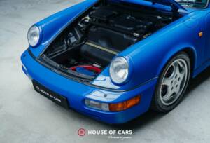 Image 13/25 of Porsche 911 Carrera 4 (1992)