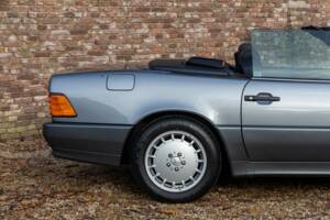 Image 43/50 of Mercedes-Benz 500 SL (1991)