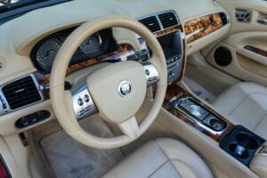 Image 49/50 of Jaguar XK (2011)