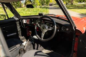 Image 47/50 of MG MGB GT (1970)
