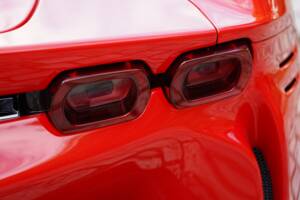 Image 11/14 of Ferrari SF90 Spider (2024)
