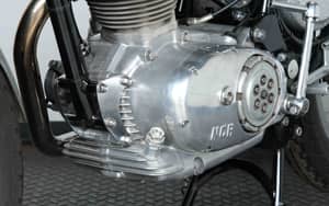 Image 34/64 of Ducati 350 Desmo (1971)