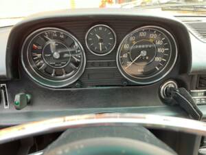 Bild 13/14 von Mercedes-Benz 200 (1972)