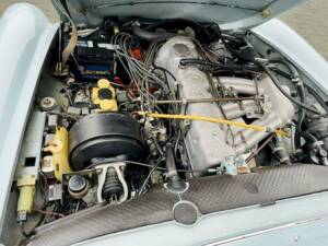 Image 27/36 of Mercedes-Benz 280 SL (1969)