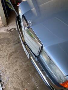 Image 18/26 of Mercedes-Benz 280 E (1982)