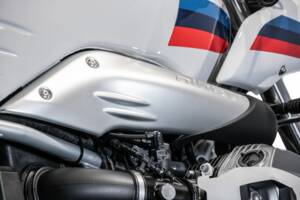 Bild 6/22 von BMW DUMMY (2021)