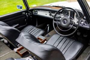 Image 36/50 of Mercedes-Benz 280 SL (1968)