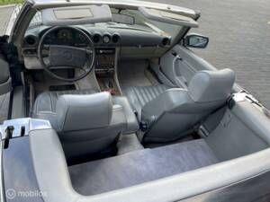 Image 10/10 of Mercedes-Benz 560 SL (1989)