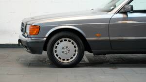 Image 19/34 of Mercedes-Benz 500 SEC (1991)
