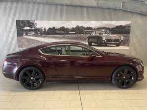 Image 2/20 of Bentley Continental GT V8 (2012)