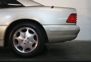 Image 3/9 de Mercedes-Benz SL 500 (1998)