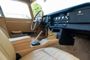 Image 49/78 de Jaguar E-Type (1969)