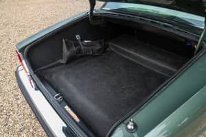 Image 39/50 of Jaguar XJ 6 4.2 (1985)