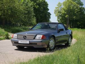 Image 1/39 de Mercedes-Benz 280 SL (1900)