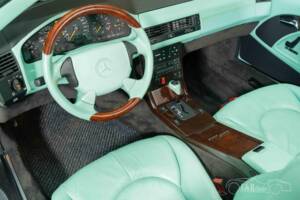 Image 18/19 de Mercedes-Benz SL 320 (1996)