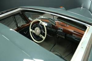 Bild 31/49 von Mercedes-Benz 220 SE (1960)