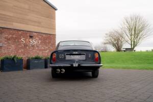 Image 33/79 of Aston Martin DB 6 (1968)