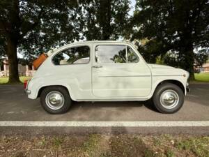 Image 23/28 of FIAT 600 D (1964)