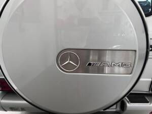 Image 8/28 of Mercedes-Benz G 500 (SWB) (1999)