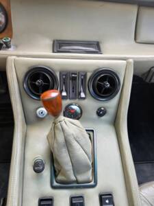 Image 14/16 of Lamborghini Jarama 400 GT (1971)