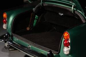 Afbeelding 34/55 van Aston Martin DB 4 Vantage (1962)