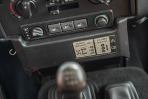 Image 36/42 of Land Rover Defender 90 (2015)