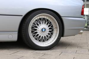 Afbeelding 24/33 van BMW 840i (1994)