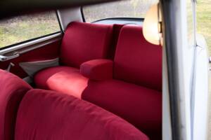 Image 19/28 of Citroën ID 19 (1966)