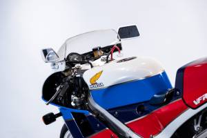 Bild 8/48 von Honda DUMMY (1988)