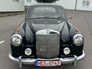 Imagen 4/8 de Mercedes-Benz 220 S (1956)