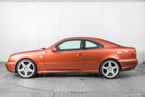 Image 9/50 of Mercedes-Benz CLK 430 (1999)