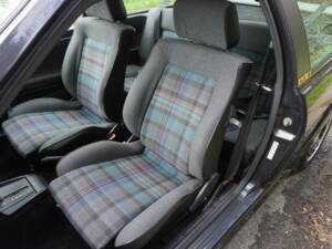 Image 13/18 of Volkswagen Scirocco II GT (1990)