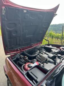 Bild 32/51 von BMW 535i (1991)