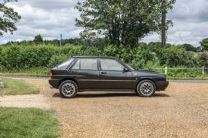 Image 5/35 of Lancia Delta HF Integrale (1991)