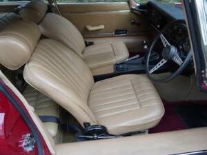 Image 9/19 of Jaguar Type E V12 (2+2) (1971)