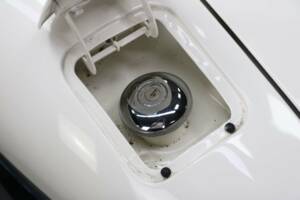 Image 43/49 de Jaguar Type E V12 (1974)