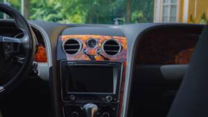 Immagine 31/68 di Bentley Flying Spur V8 S (2017)