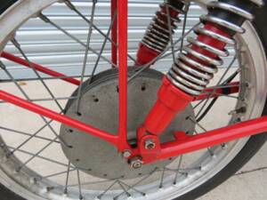 Image 33/43 de MV Agusta 175 CS Sport Disco Volante (1955)