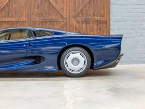 Immagine 8/46 di Jaguar XJ 220 (1993)