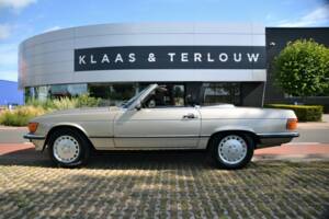 Image 2/79 de Mercedes-Benz 560 SL (1988)