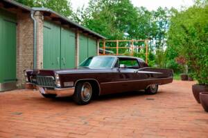 Bild 21/200 von Cadillac Coupe DeVille (1968)