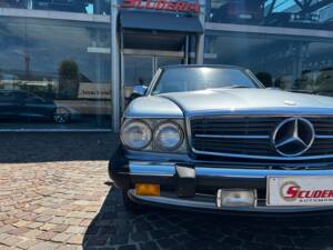 Image 7/15 of Mercedes-Benz 560 SL (1989)